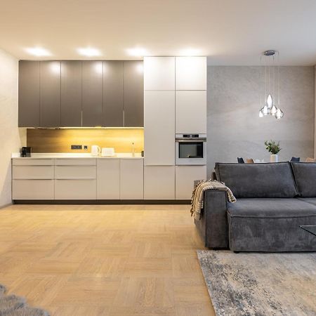 Chic & Central New Town Apartment By Subway Praga Esterno foto